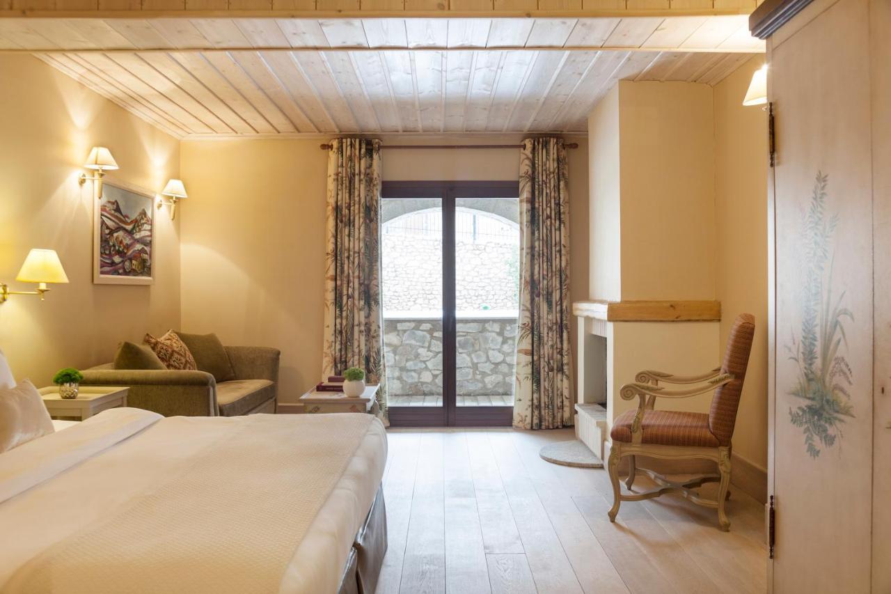 Santa Marina Arachova Hotel エクステリア 写真
