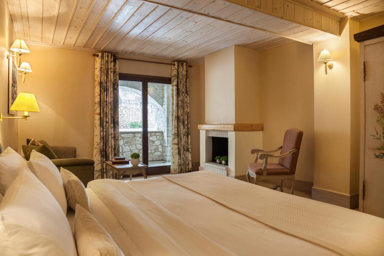 Santa Marina Arachova Hotel エクステリア 写真